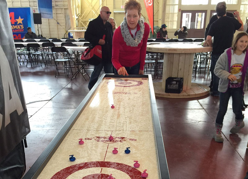 Great follow-through annnd pink stones that match her sweater…